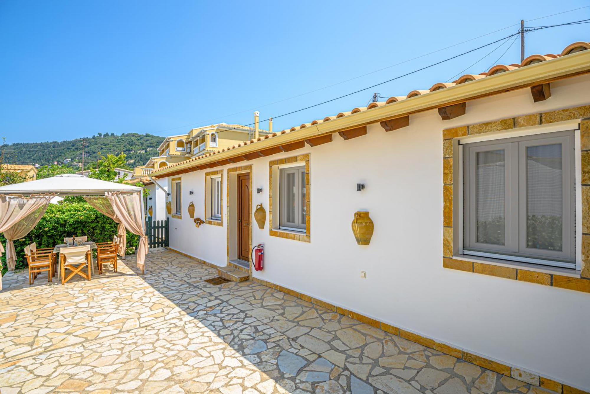 Elena'S Seaside Apartments & Studios Agios Gordios  Exterior photo